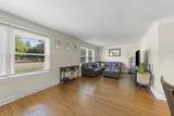 573 Maple Avenue - Photo 7