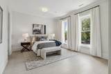 545 Dickens Avenue - Photo 48