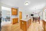 4553 Gardiner Avenue - Photo 3