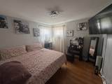 7205 Hamlin Avenue - Photo 10