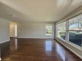 15530 University Avenue - Photo 4