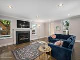 1608 Larrabee Street - Photo 4