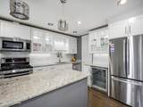 1608 Larrabee Street - Photo 9