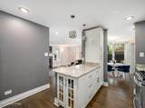 1608 Larrabee Street - Photo 10
