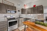 318 W Oak Street - Photo 15