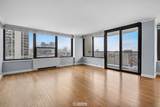 1560 Sandburg Terrace - Photo 4