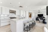 11 Walton Street - Photo 16