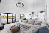 318 Leeward Way - Photo 16