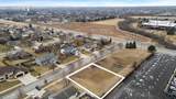 7942 172nd Street - Photo 3