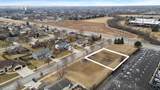 7942 172nd Street - Photo 4