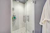 1555 Astor Street - Photo 18