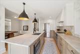 4912 Winchester Avenue - Photo 9