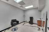 19400 North Creek Drive - Photo 2