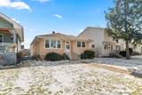 17831 Community Street - Photo 2