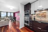1560 Sandburg Terrace - Photo 11