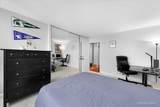 1560 Sandburg Terrace - Photo 14