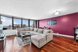 1560 Sandburg Terrace - Photo 3