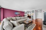 1560 Sandburg Terrace - Photo 4