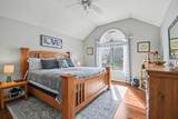 515 Buckingham Place - Photo 17