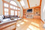813 Fox Glen Drive - Photo 14