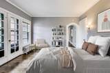 1615 Hyde Park Boulevard - Photo 10
