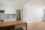 1460 Sandburg Terrace - Photo 13