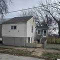 733 7th Street - Photo 1