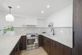 1560 Sandburg Terrace - Photo 3
