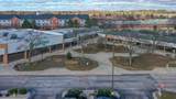 264 Hawthorn Village Commons - Photo 4