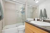 1560 Sandburg Terrace - Photo 11