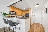 1560 Sandburg Terrace - Photo 4