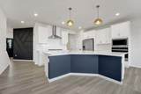 2892 Preserve Circle - Photo 6