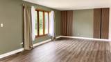 1621 Lawrence Cres - Photo 3