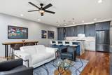 3946 Ravenswood Avenue - Photo 3