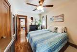 934 Circle Avenue - Photo 17