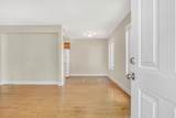1407 Quaker Lane - Photo 2