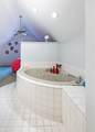 725 Augusta Avenue - Photo 31