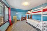 1078 Greenview Avenue - Photo 17