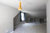 305 Glenice Parkway - Photo 11