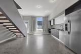2639 Hamlin Avenue - Photo 5