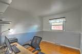 327 Holly Court - Photo 19