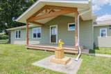 122 E Lincoln - Photo 2