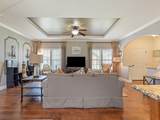 1532 Meadow View Lane - Photo 7