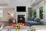 1521 Wolfram Street - Photo 3