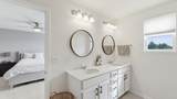 153 Roslyn Place - Photo 14