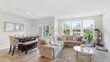 153 Roslyn Place - Photo 8