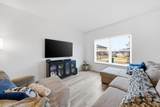1010 Regent Drive - Photo 3