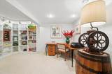 1926 Larrabee Street - Photo 18