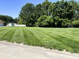22 Clearlake Dr Drive - Photo 2