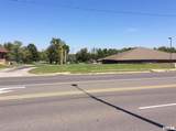 2906 Broadway - Photo 10